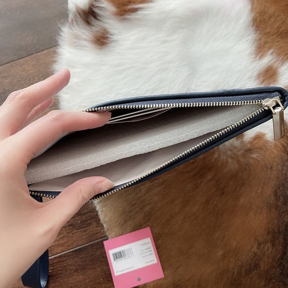 Kate spade flower jacquard stripe pouch wristlet - Picture 3 of 3